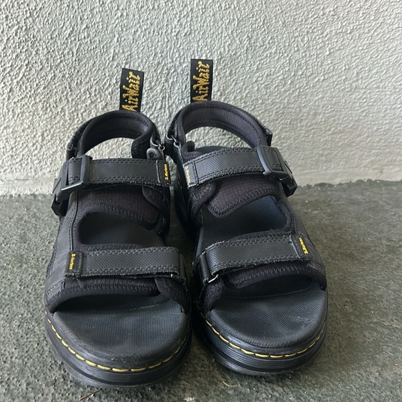 Dr. Martens Black Forster Sandals Size 7 Men's 8 Women's Gorpcore Grunge Goth - Picture 2 of 9